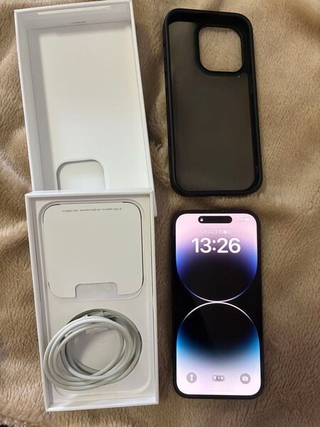 Apple iPhone 14 Pro 128GB ケース付き