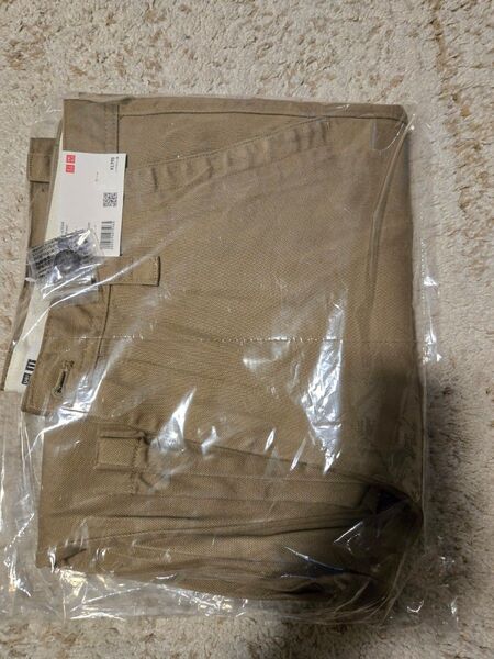 UNIQLO ワイドフイットチノ
