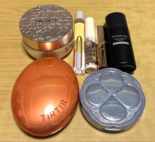 コスメデコルテ TIRTIR 等 中古 まとめ売り フェイスパウダー 化粧下地 クッションファンデ リップ まつげ美容液 香水