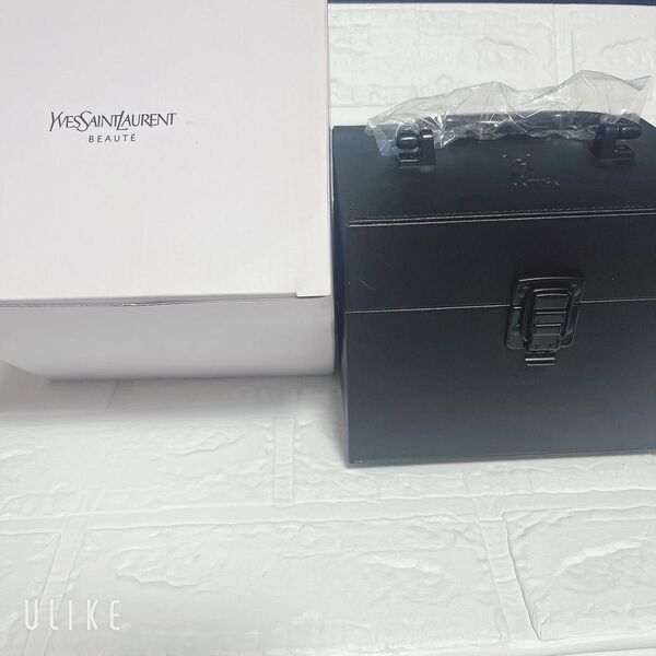 新品未使用 YSL イヴサンローラン バニティ フューシャピンク/BLACK 限定品 レア