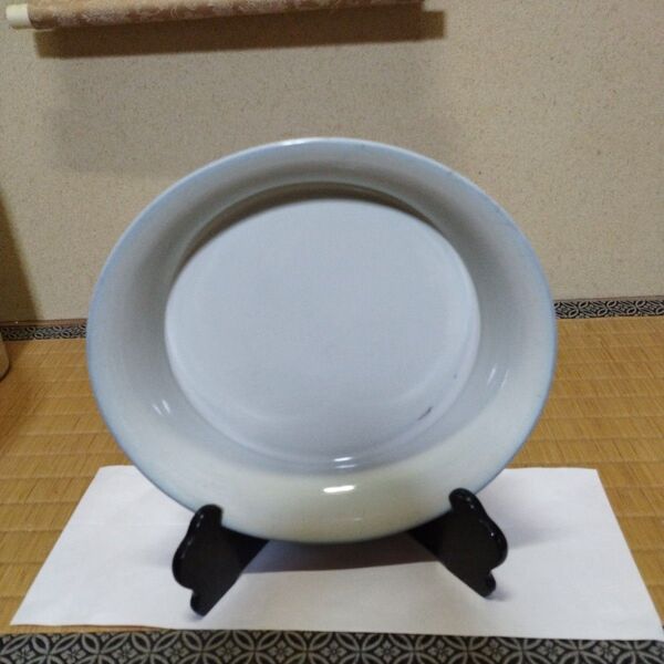 青い縁取りのホワイト系水盤花器 直径約33cm