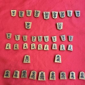 昭和レトロ 将棋駒 木製 手彫り 天然木 箱付き
