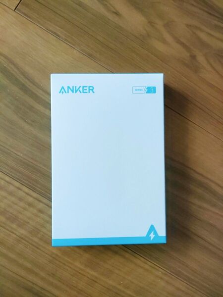 新品未使用品 ANKER PowerCore Essential 20000 モバイルバッテリー/黒 スマホ携帯充電器充電機大容量