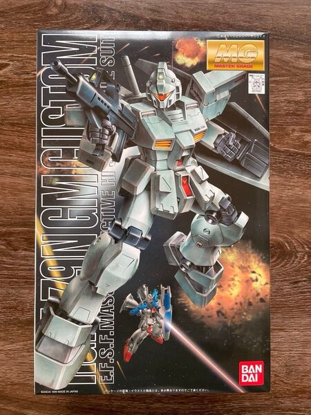 RGM-79N ジムカスタム (1/100スケール MG 機動戦士ガンダム0083