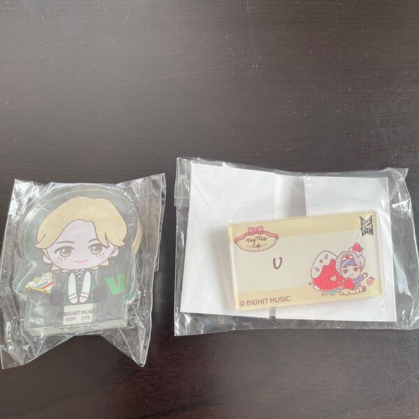 【未使用】BTS V キムテヒョン テテ ネームバッジ クリップ 2個セット タイニータン カフェ