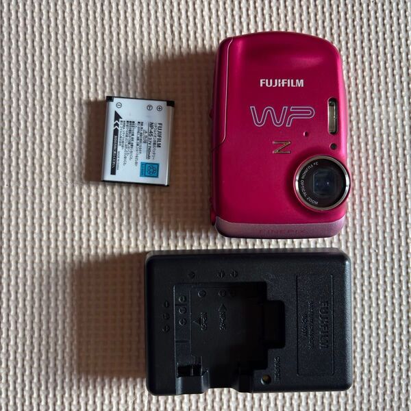 FUJIFILM Finepix Z33 WP ピンク 本体、バッテリー、充電器 訳あり!