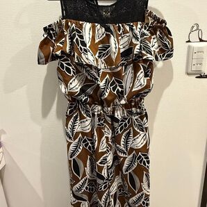 オフショルダーロンパース ノースリーブ レース 葉っぱ柄