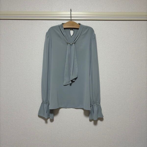 WHITE JOOLA 上品 ボウタイ ブラウス M