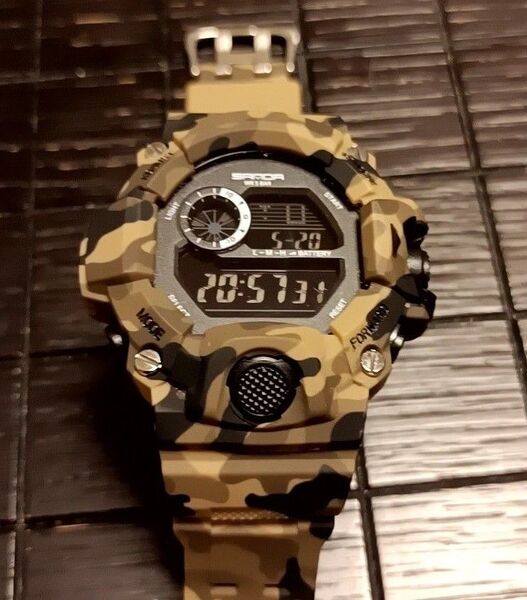 最安値 反転液晶 ミリタリーウォッチ 迷彩柄 カーキ系 アーミー ビックケース GSHOCK好きにも