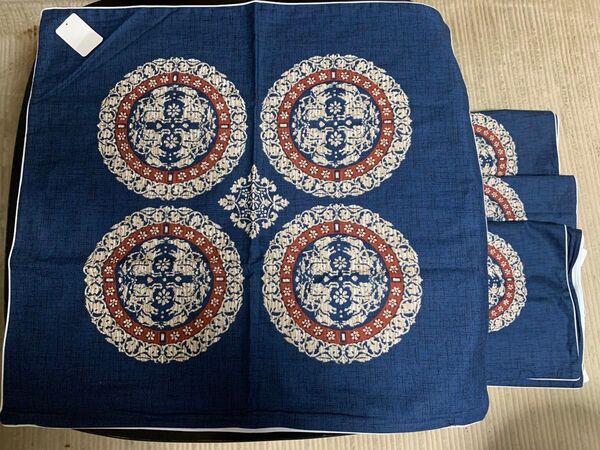 【新品】花柄の座布団カバー4枚セット(約55cm×55cm)