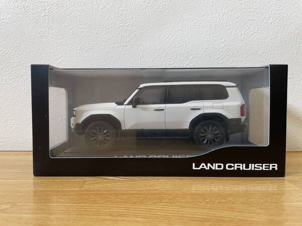 1/30 トヨタ ランドクルーザー ランクル 250 ミニカー 新品 非売品 カラーサンプル プラチナホワイトパールマイカ 089