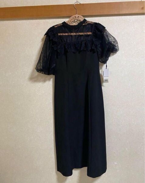 【新品未使用タグ付き】 lily brown ワンピース 結婚式 同窓会