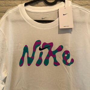 NIKE Tシャツ 新品未使用 タグ付き ホワイト グリーン パープル