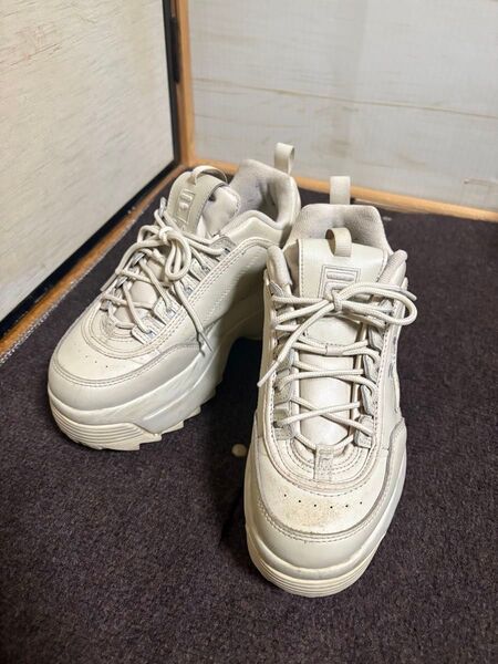 FILA Disruptor II Wedge 厚底スニーカー 25.5