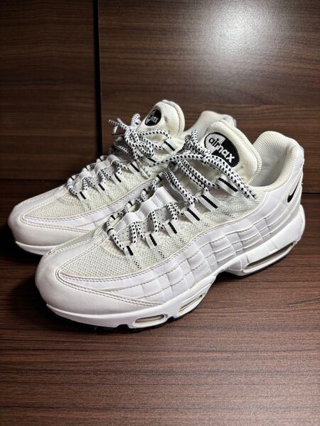 ナイキ エアマックス95 LE ホワイト/ブラック 中古品 size 26.5㎝