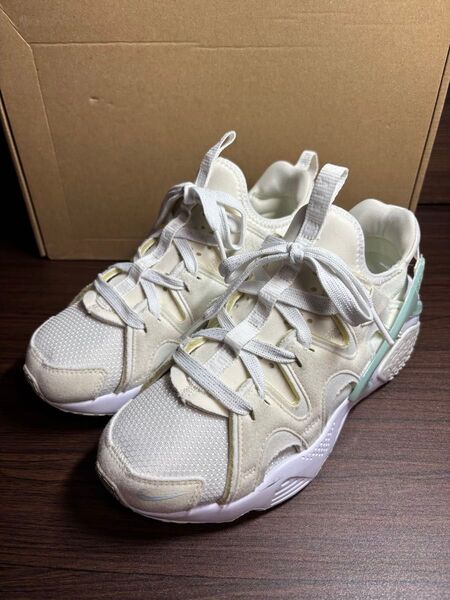 ナイキ ウィメンズ エア ハラチ クラフト 中古品 size24.0㎝