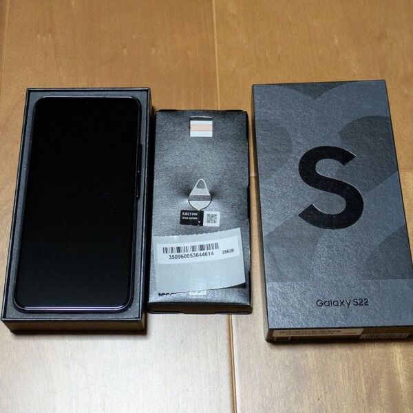 美品 Galaxy S22 本体 256GB au SIMフリー ファントムブラック スマホ アンドロイド