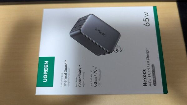 UGREEN 4ポート65w充電器