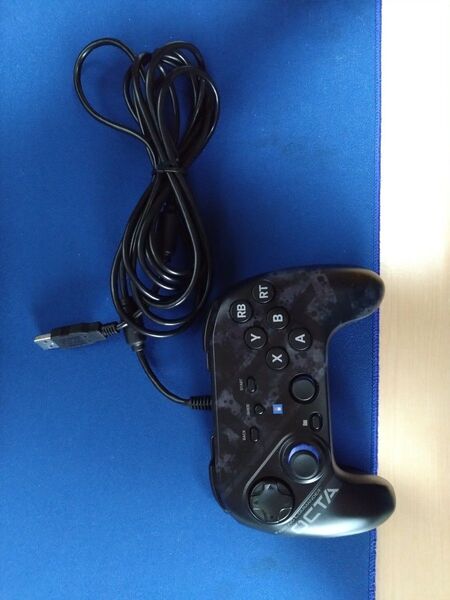 【動作確認済】HORI ファイティングコマンダー OCTA for Windows PC(箱付き・説明書なし) コントローラー