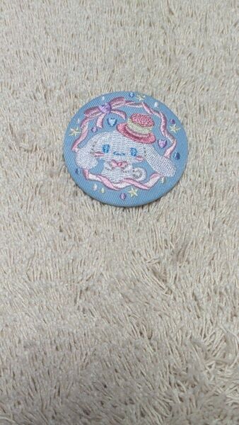 サンリオ 刺繍缶バッジ