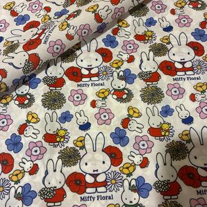 再入荷! ミッフィー ミッフィーちゃん 白地布 生地 花柄 シーチング サンリオ