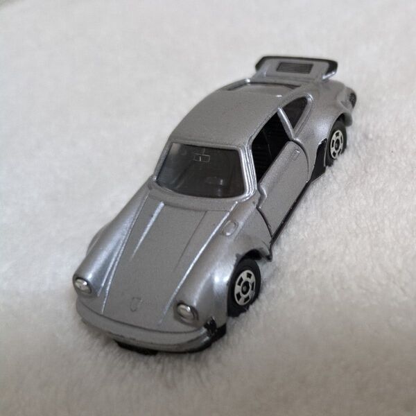 トミカのポルシェPORSCHEです。にほんせい