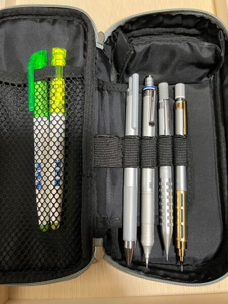 ルンルンペンケース、ロフト限定グラフ1000、ハンズ限定スマッシュ、その他文房具