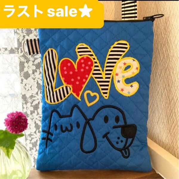 わんにゃん刺繍★アップリケ★縦長ハンドルつきポーチ