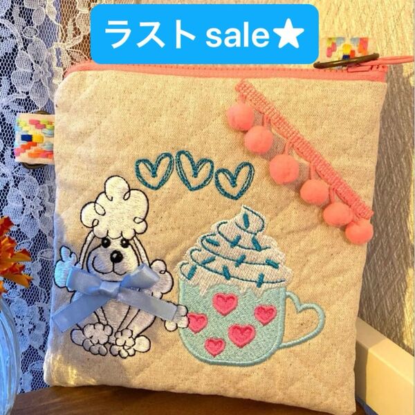 ロラライハリス刺繍★コットンリネン★キルティングポーチ ハンドメイド