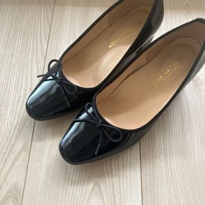 KOBE LETTUCE エナメルパンプス ブラック