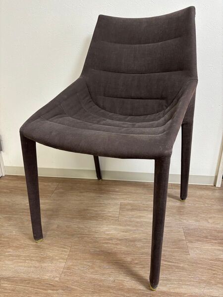 Molteni&C|モルテーニ|OUTLINE|1脚|ダークブラウン|高級|ダイニングチェア|現代モダン|定価約23万円