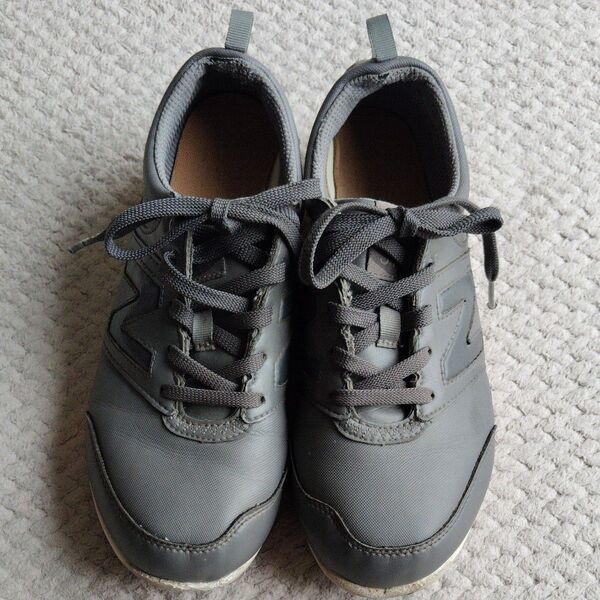 new balance グレー 25.5cm