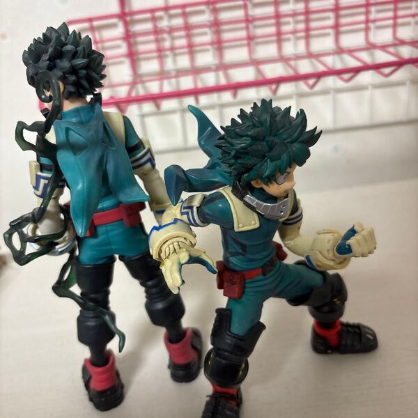 ヒロアカ1番くじフィギュア緑谷出久2体轟焦凍一体 バラ売り不可。