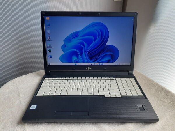 【動作美品】富士通 LIFEBOOK A576/P Win11Pro/Core i3/SSD250GB/M8GB/Office