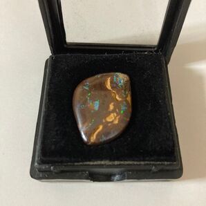 オパール 希少 天然石 裸石 マダガスカル ペンダントトップ 原石 パワーストーン ストーンガチャ