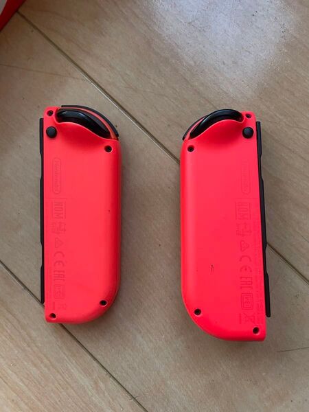 Nintendo Switch Joy-Con ネオンレッド(L)/(R)