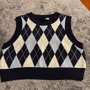 H&M アーガイル柄ニットベスト