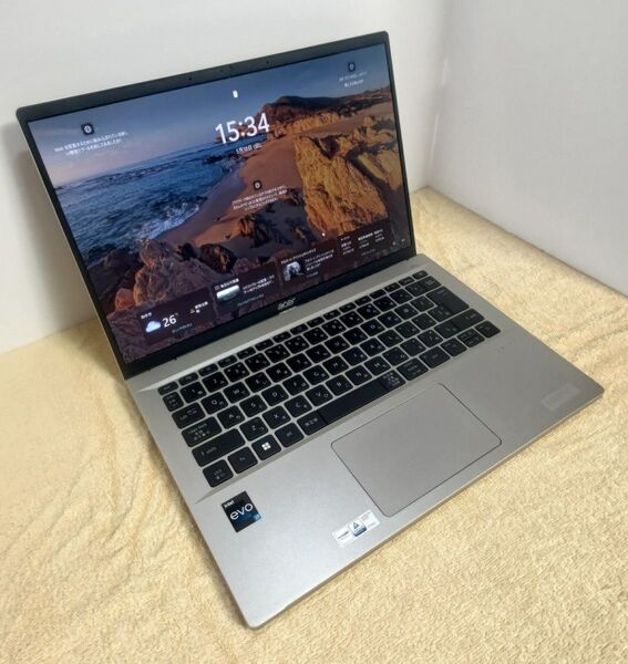 【美品】エイサー Swift Go SFG14-71-F76Y/GD core-i7 13世代 ノートパソコン