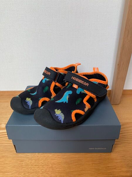 サンダル 恐竜柄 19.5cm