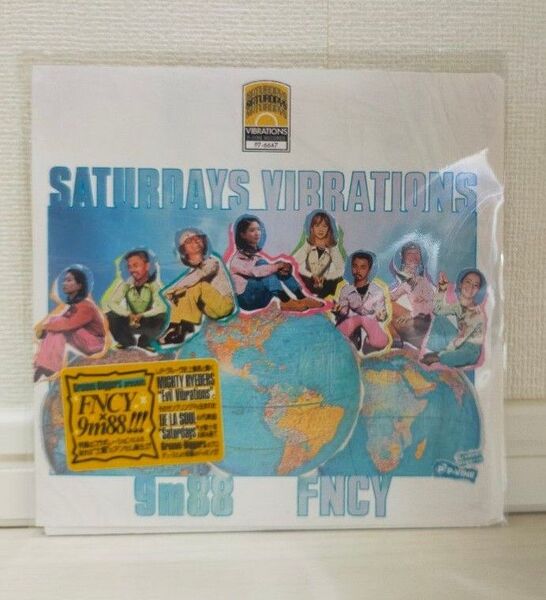 FNCY / SATURDAYS VIBRATIONS EPレコード 7インチ