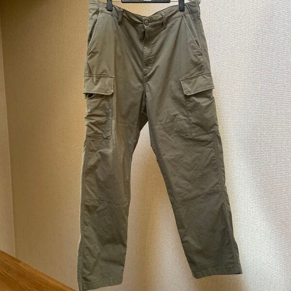 UNIQLOカーゴパンツ Lサイズ カーキ