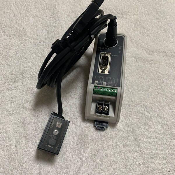KEYENCE SR-610 超小型2次元コードリーダ 中距離タイプ+N-R2専用通信ユニット (RS-232Cタイプ)