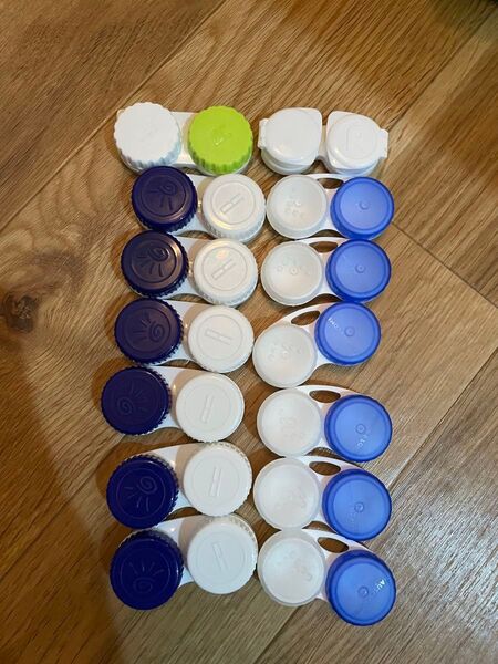 ◆新品◆コンタクトレンズケース 14個