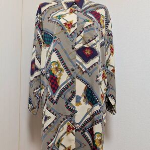 used Vintage オーバーサイズ スカーフ柄 ロングシャツ ブラウス