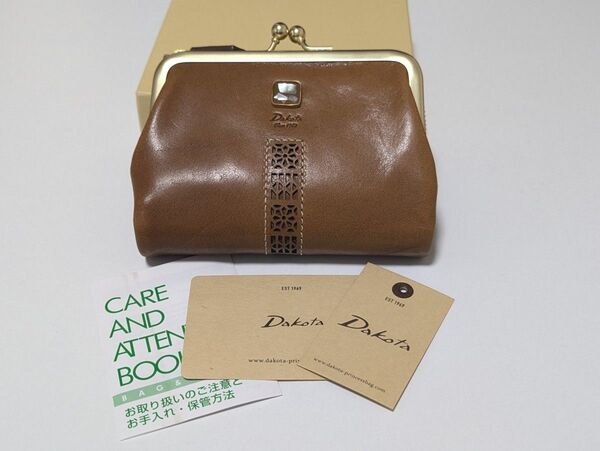 未使用 正規品 ダコタ Dakota コッチャ がま口2つ折り財布 オーク