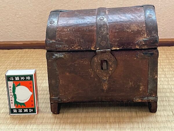 【アンティーク調 ミニ木製トランク】ヴィンテージ風 小物入れ/宝箱/ディスプレイ用 チェスト 木箱 古道具
