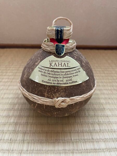 LAKANG HARING KAHAL ヤシの実のお酒