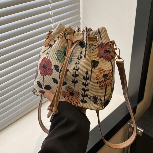 ショルダーバック レディース 鞄 バック 花柄 刺繍 巾着 オシャレ ハンドバッグ トートバッグ ブラウン バッグ