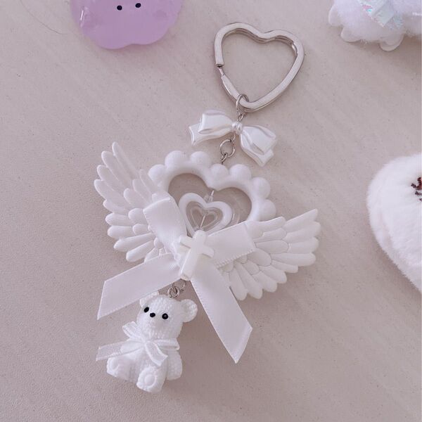 *.゜しろくまさんのキーホルダー*.゜天使 羽 ホワイト ハンドメイド