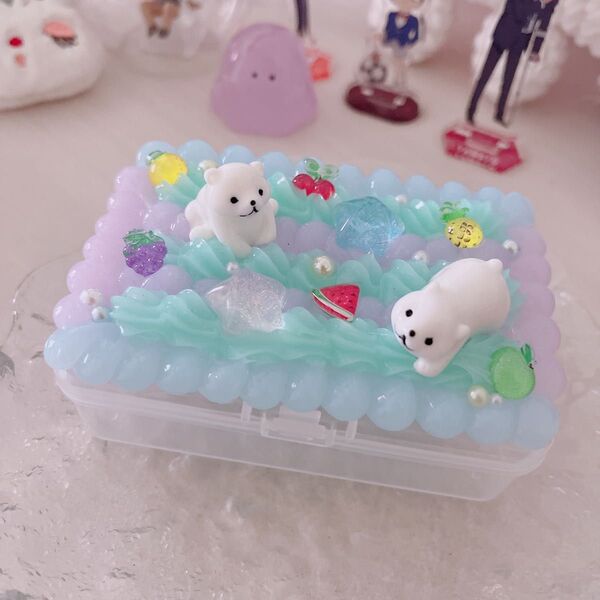 *.゜しろくまたちの楽園マルチケース*.゜ホイップデコ カラフル グリーン ブルー パープル